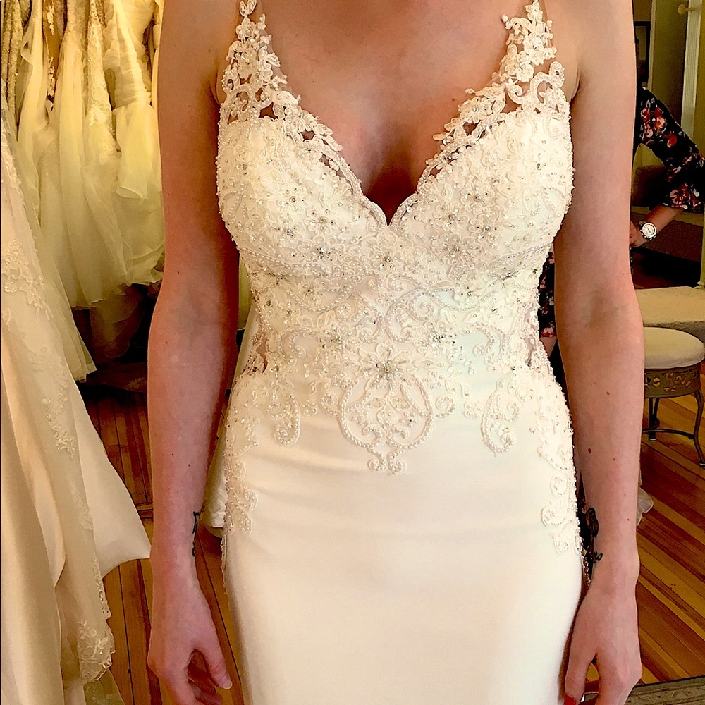 Martina Liana Wedding Dress - Picture 6 of 6